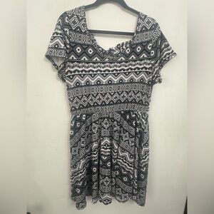 Wet Seal Black and White Geometric Mini Dress